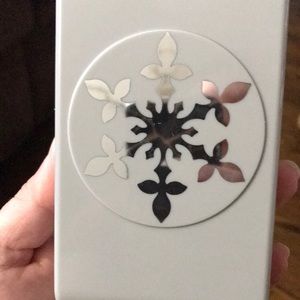 eK snowflake paper punch
